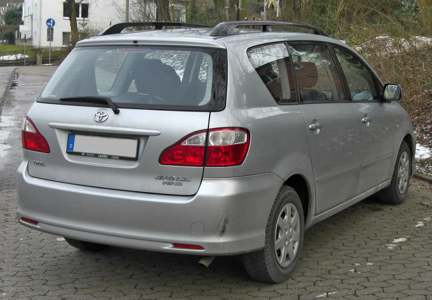 Image for Toyota Avensis Verso facelift 2003