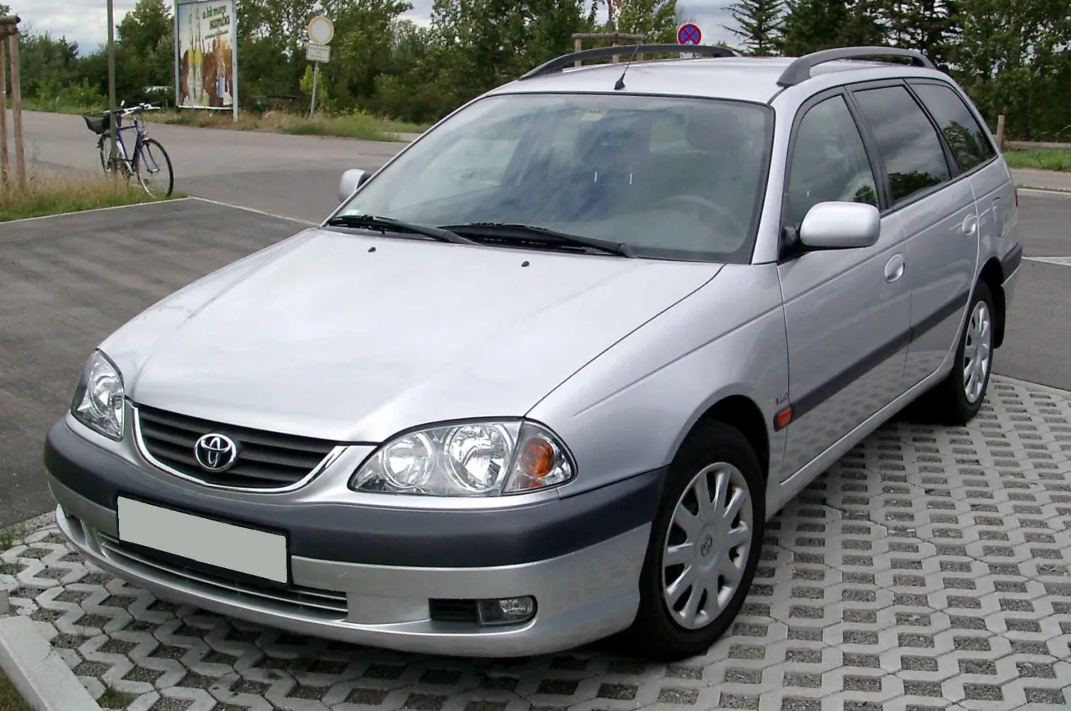 Toyota Avensis Wagon (T22)