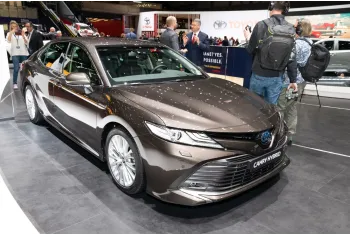 Toyota Camry VIII (XV70)