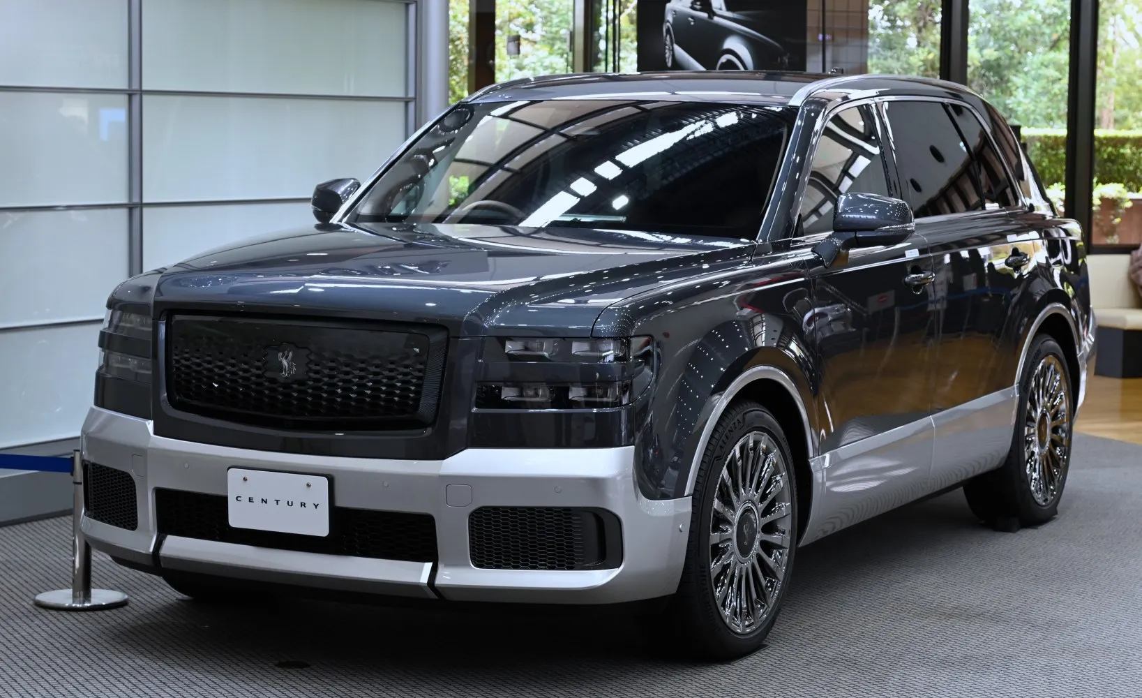 Toyota Century III SUV (GRG75)