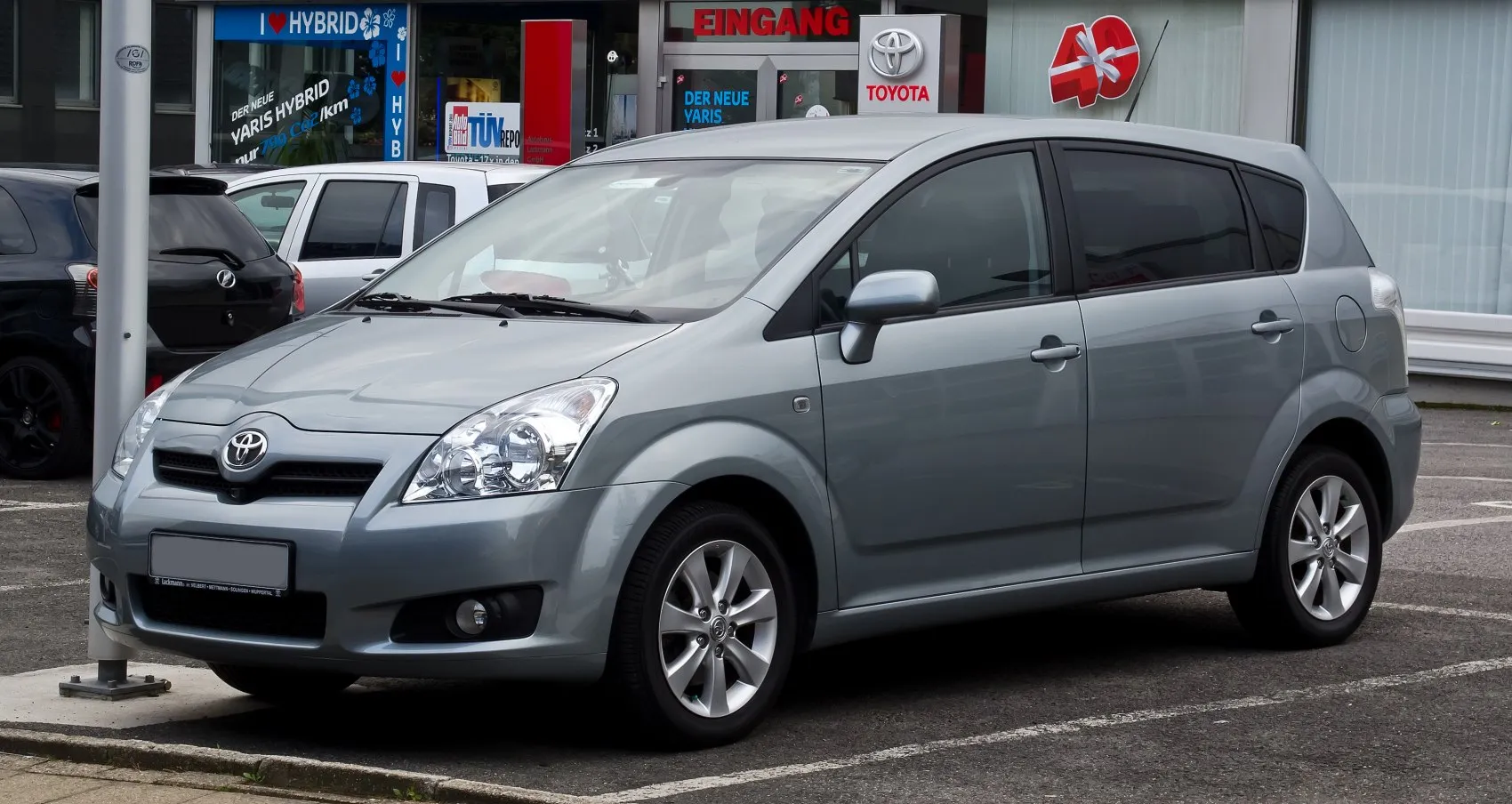 Toyota Corolla Verso II (AR10, facelift 2007)