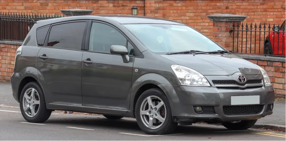 Toyota Corolla Verso II (AR10)