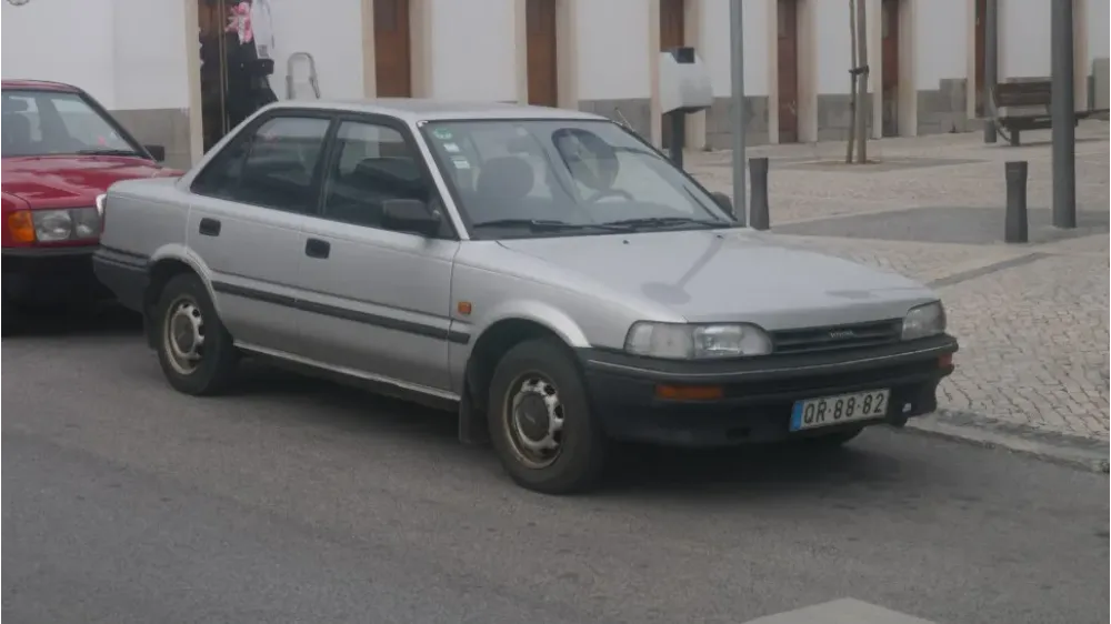 Toyota Corolla VI (E90)