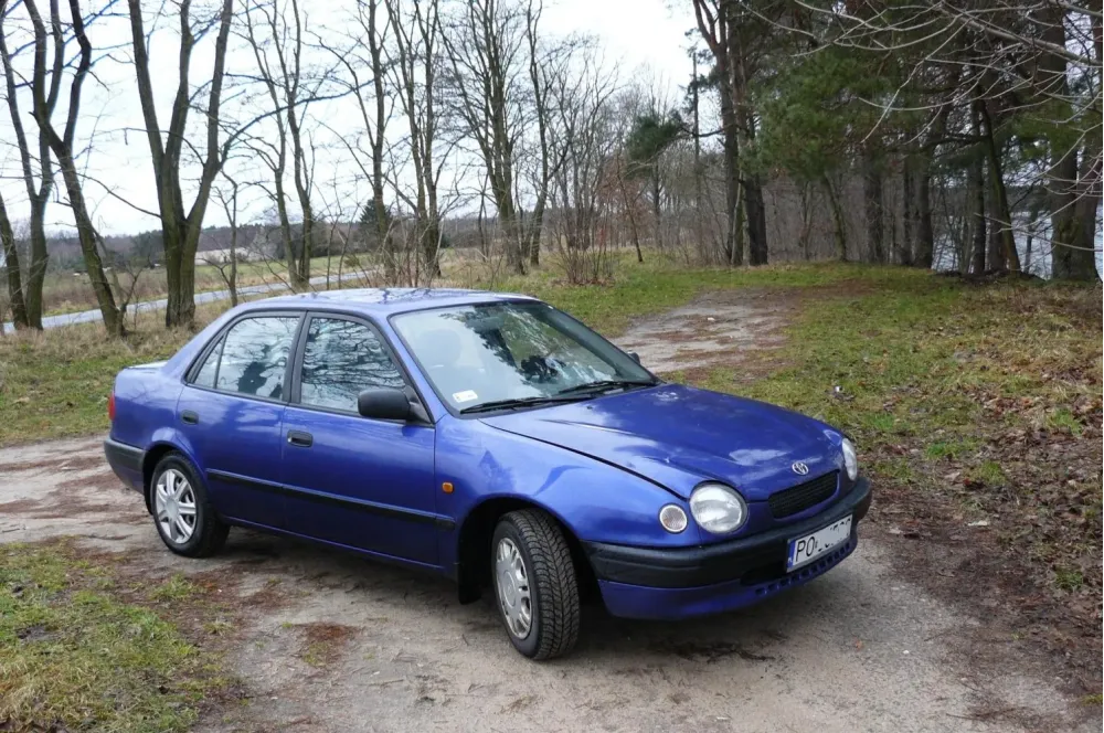 Toyota Corolla VIII (E110)