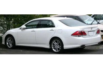 Toyota Crown XIII Athlete (S200, facelift 2010)