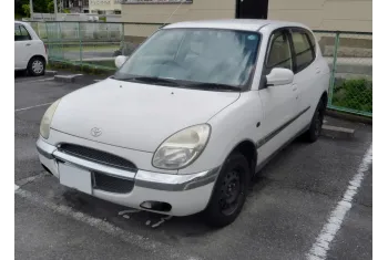 Toyota Duet M10