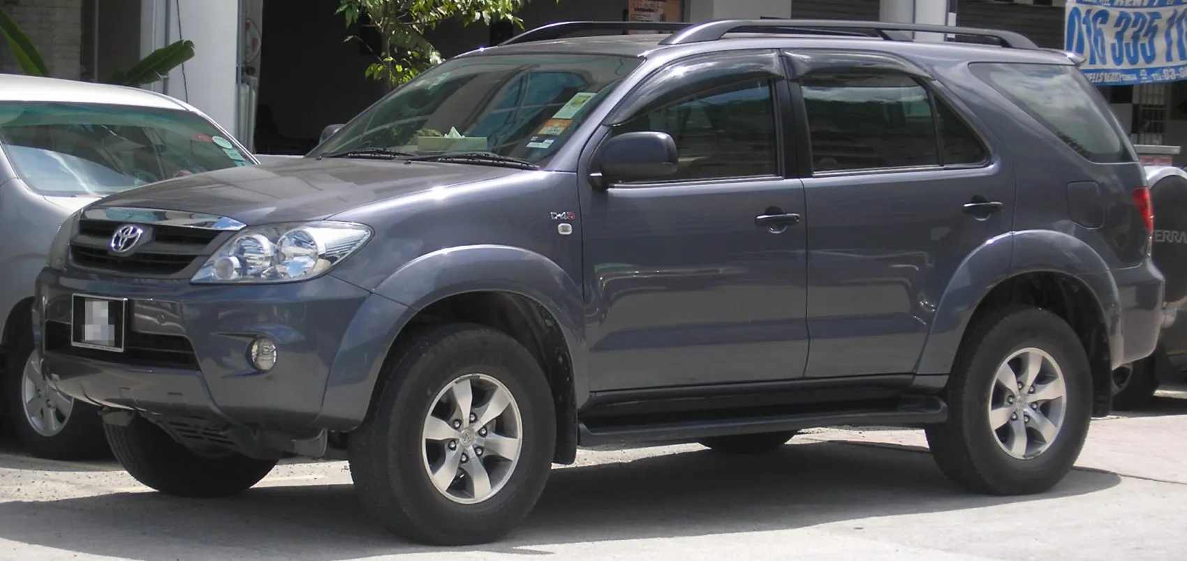 Toyota Fortuner I