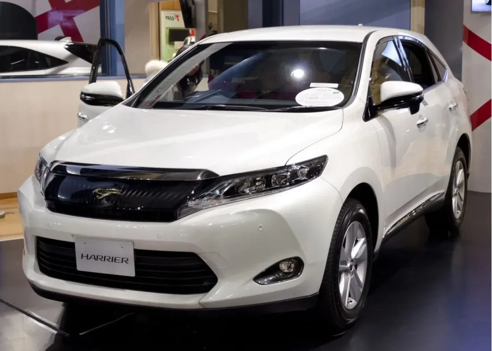 Toyota Harrier III (XU60)