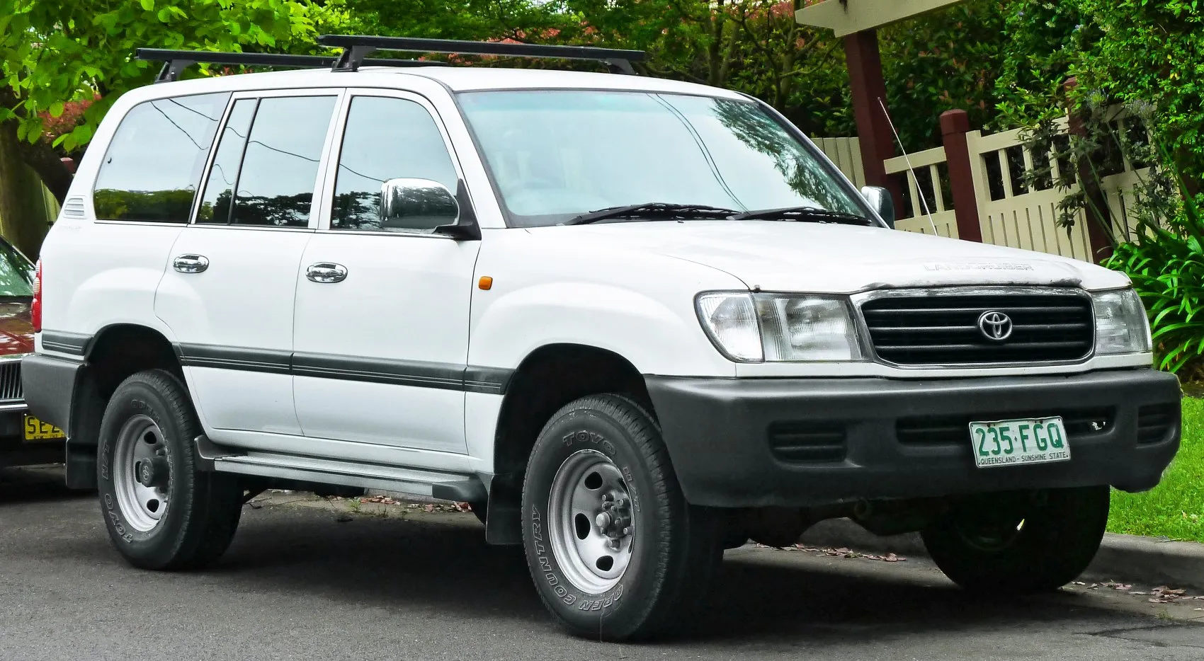 Toyota Land Cruiser J105