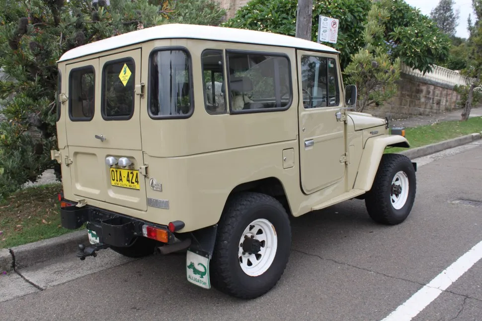 Image for Toyota Land Cruiser (J40) Hard top