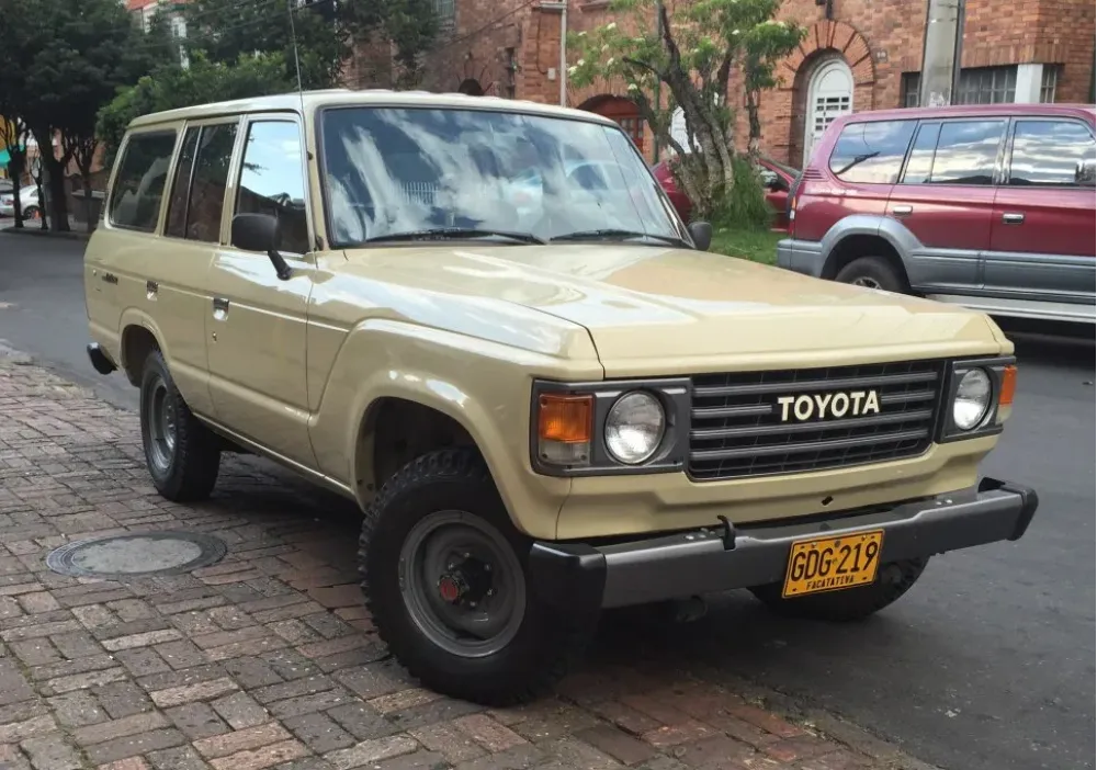 Toyota Land Cruiser (J60) Wagon