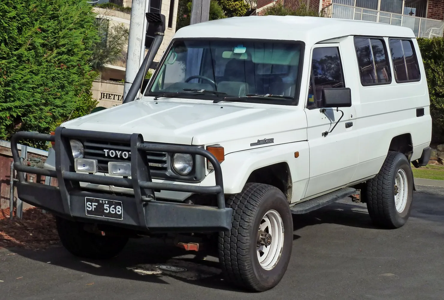 Toyota Land Cruiser J75