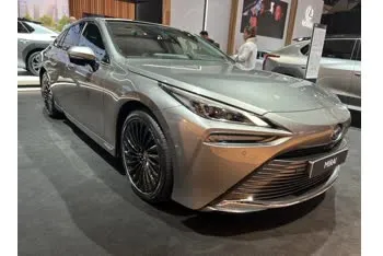 toyota mirai
