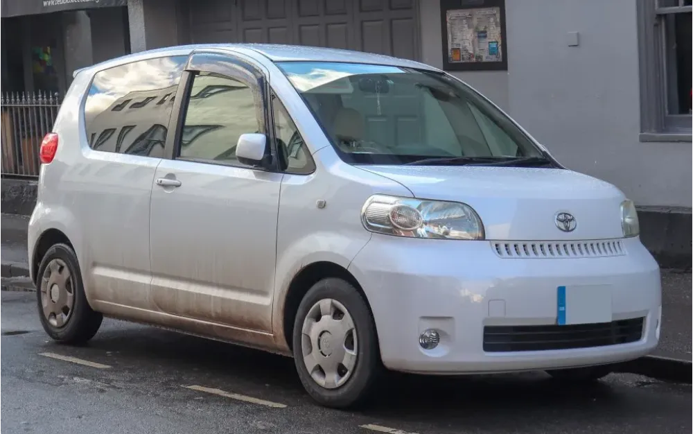 Toyota Porte I