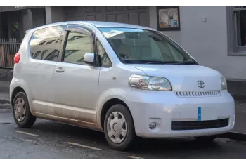 Toyota Porte I