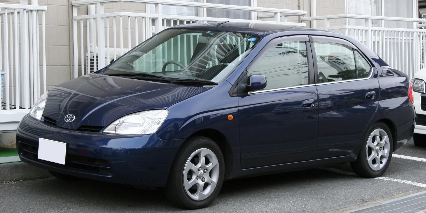 Toyota Prius I (NHW11)