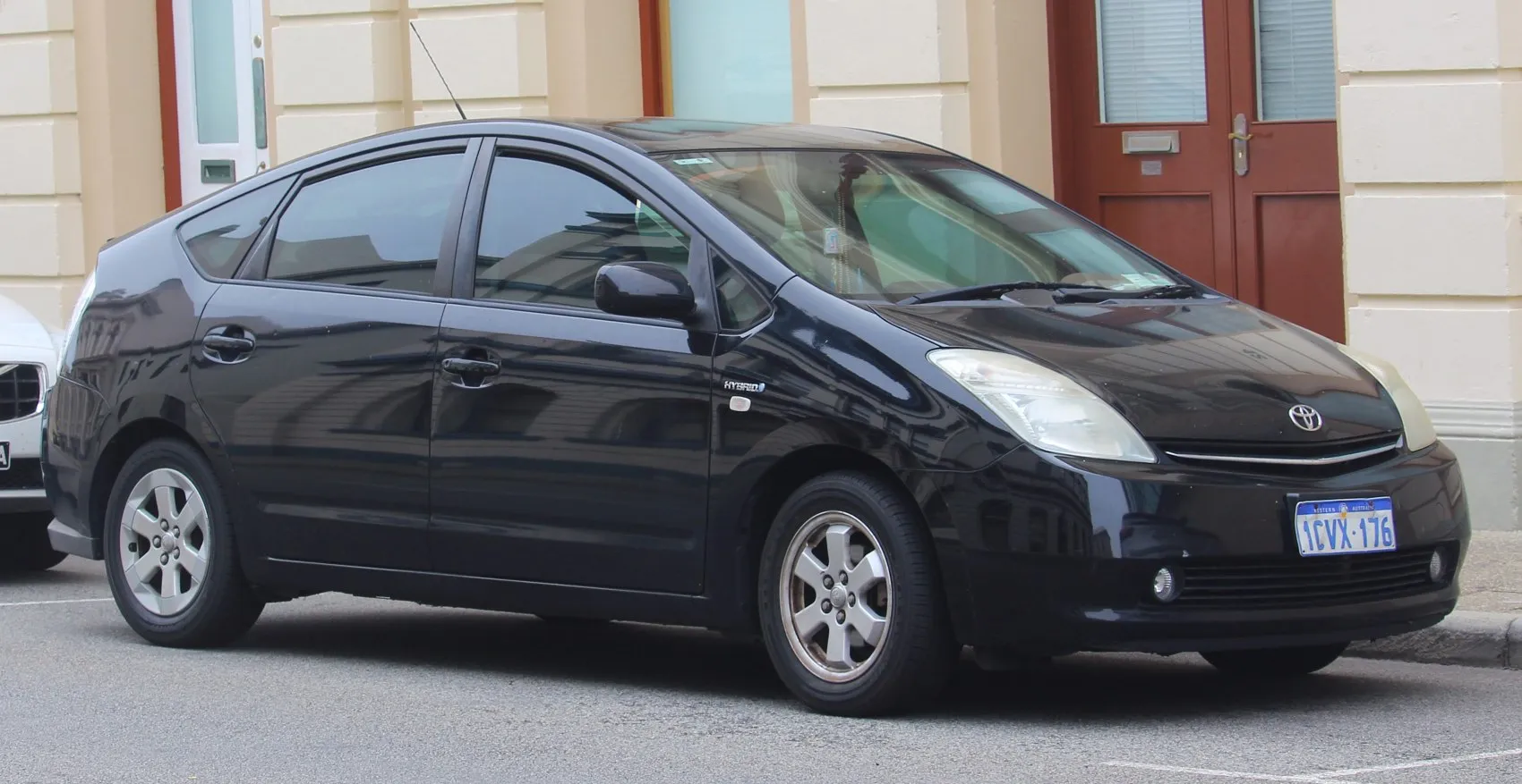 Toyota Prius II (NHW20)