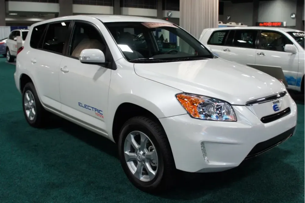 Toyota RAV4 EV II (QEA38)