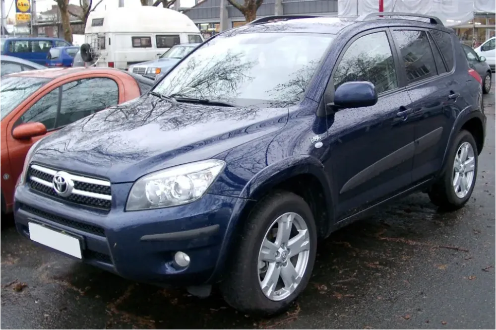 Toyota RAV4 III (XA30)