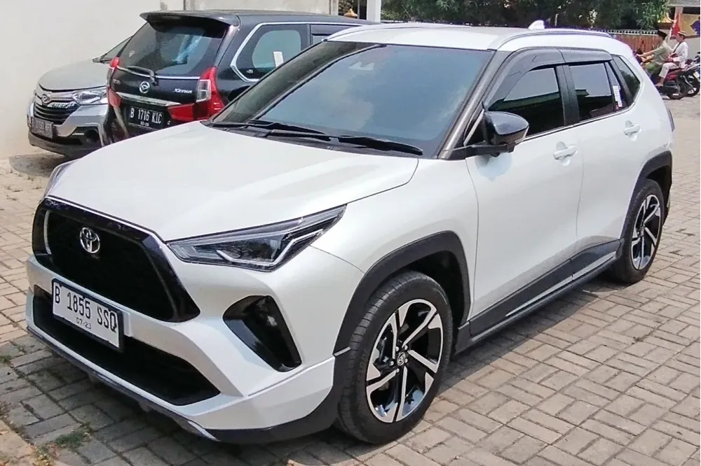 Toyota Yaris Cross AC200