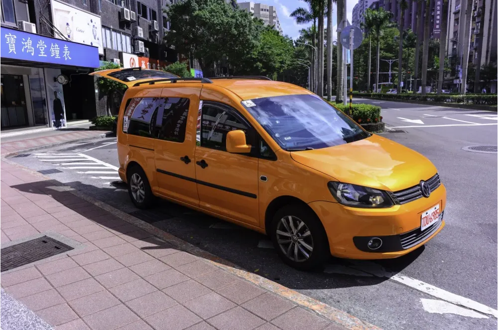 Volkswagen Caddy Maxi III (facelift 2010)