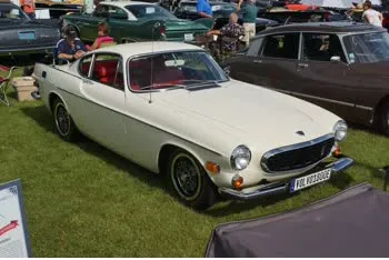 volvo 1800 s