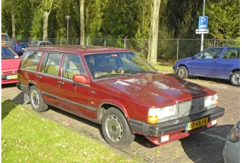 Volvo 760 Kombi (704,765)