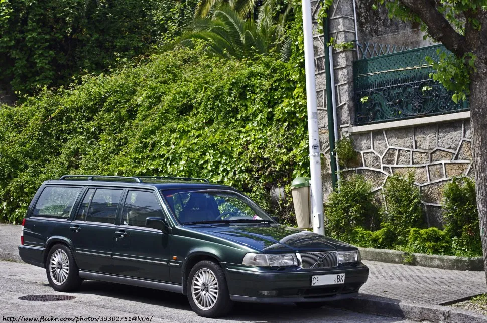 Volvo 960 Kombi (965)