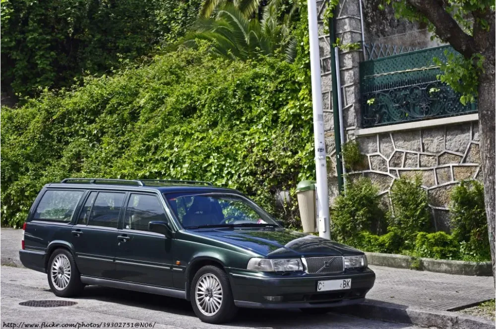 Volvo 960 Kombi (965)