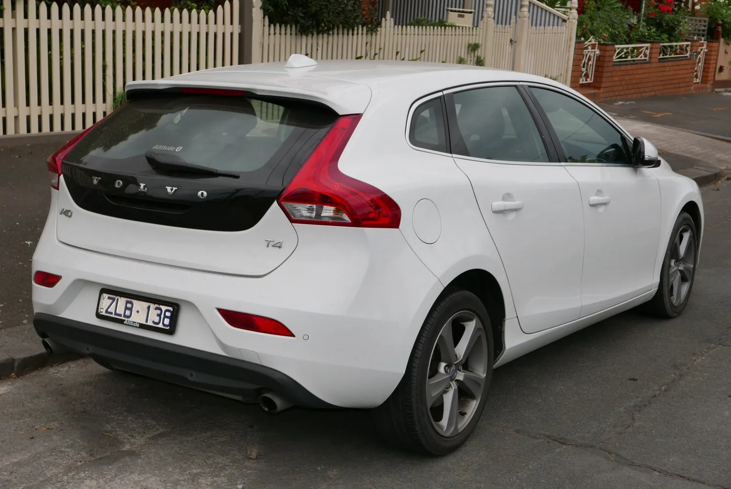 Image for Volvo V40 2012