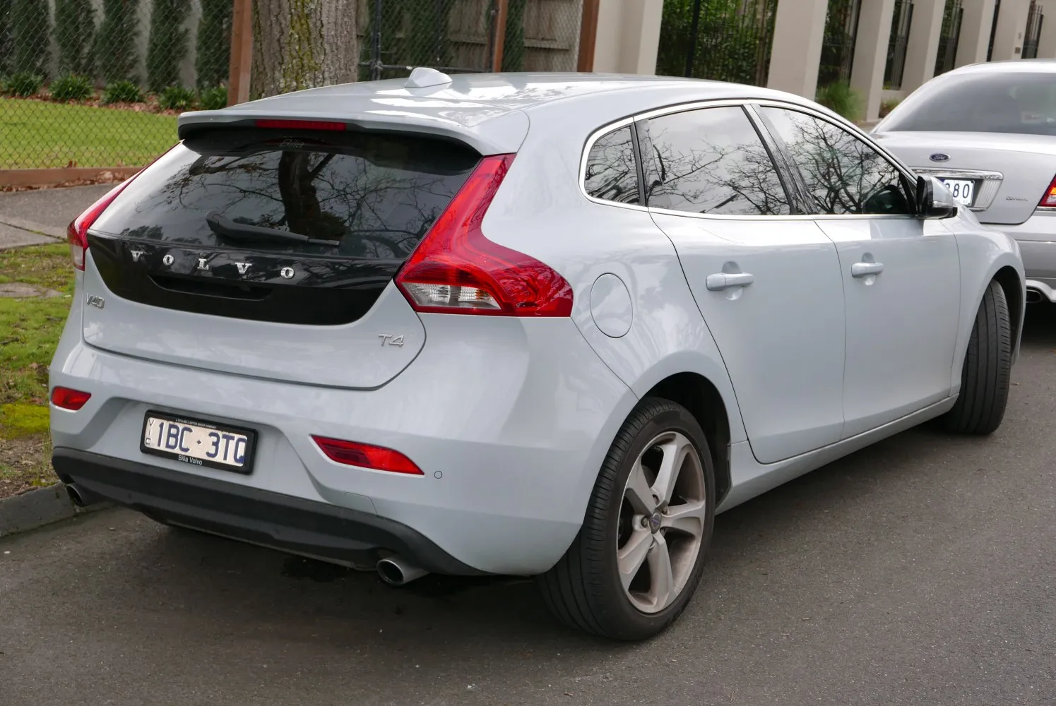 Image for Volvo V40 2012