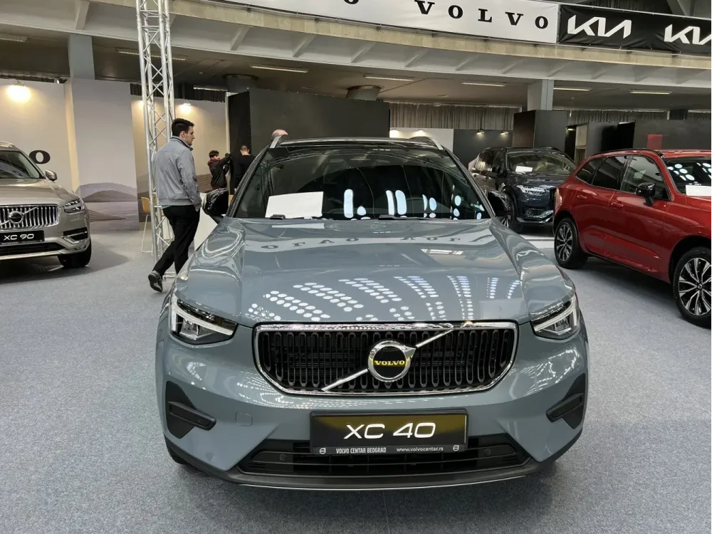 Volvo XC40 facelift 2022