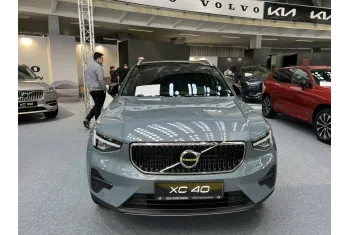Volvo XC40 facelift 2022